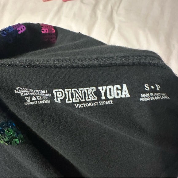 Y2K Vintage Victoria’s Secret Foldover Capri leggings - Picture 3 of 4